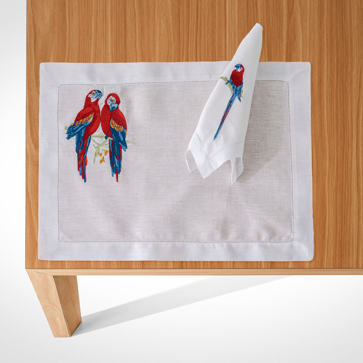 02 06 0002 Jg Americano Araras Vermelhas.jpg